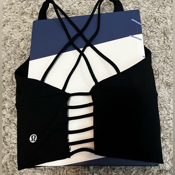 🍋lululemon🍋 longline black energy bra - Picture 3 of 3